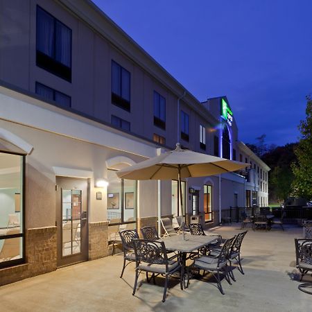 Holiday Inn Express And Suites Winchester, An Ihg Hotel Exterior photo